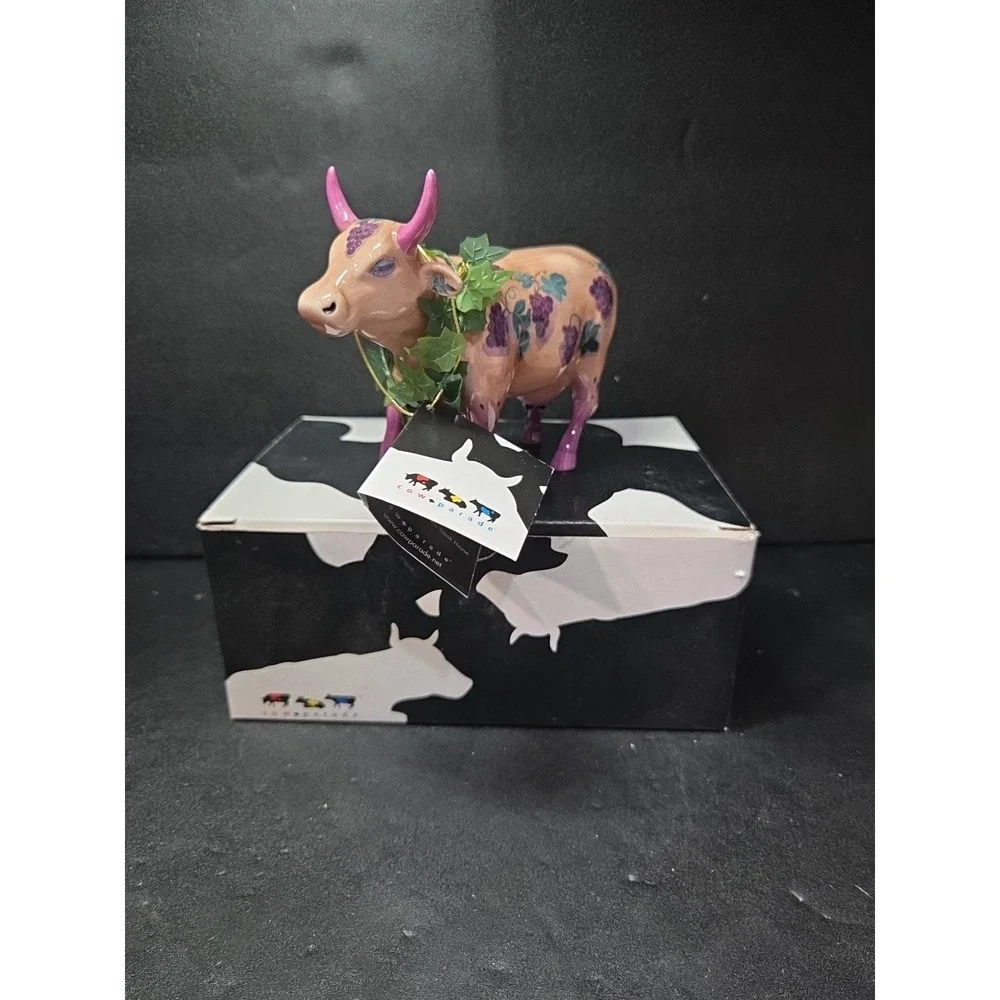 Cow Parade Fine Wine Bovine Figurine, Westland Giftware, #7324, Box‎ and tag